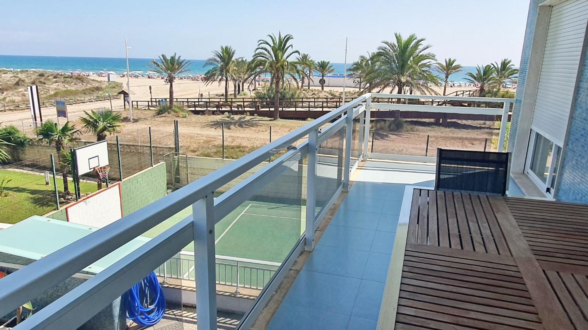 Apartamento AIGUA BLAVA Primera línea - Alquiler solo familias Playa de Gandía Exterior foto