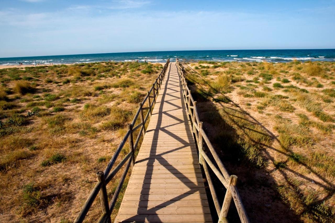 AIGUA BLAVA Primera línea - Alquiler solo familias Playa de Gandía Exterior foto
