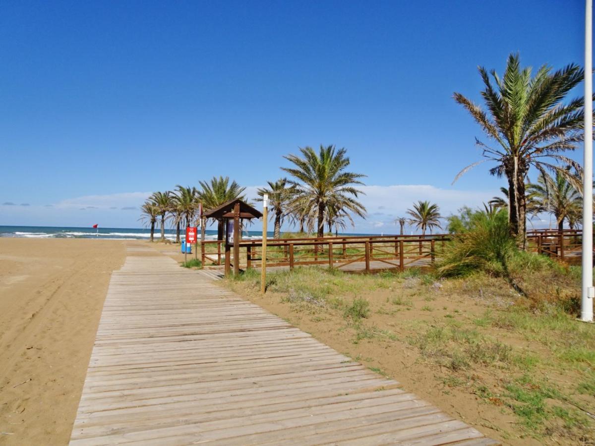 Apartamento AIGUA BLAVA Primera línea - Alquiler solo familias Playa de Gandía Exterior foto