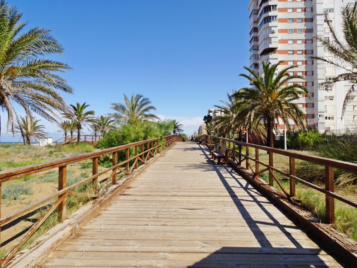 AIGUA BLAVA Primera línea - Alquiler solo familias Playa de Gandía Exterior foto